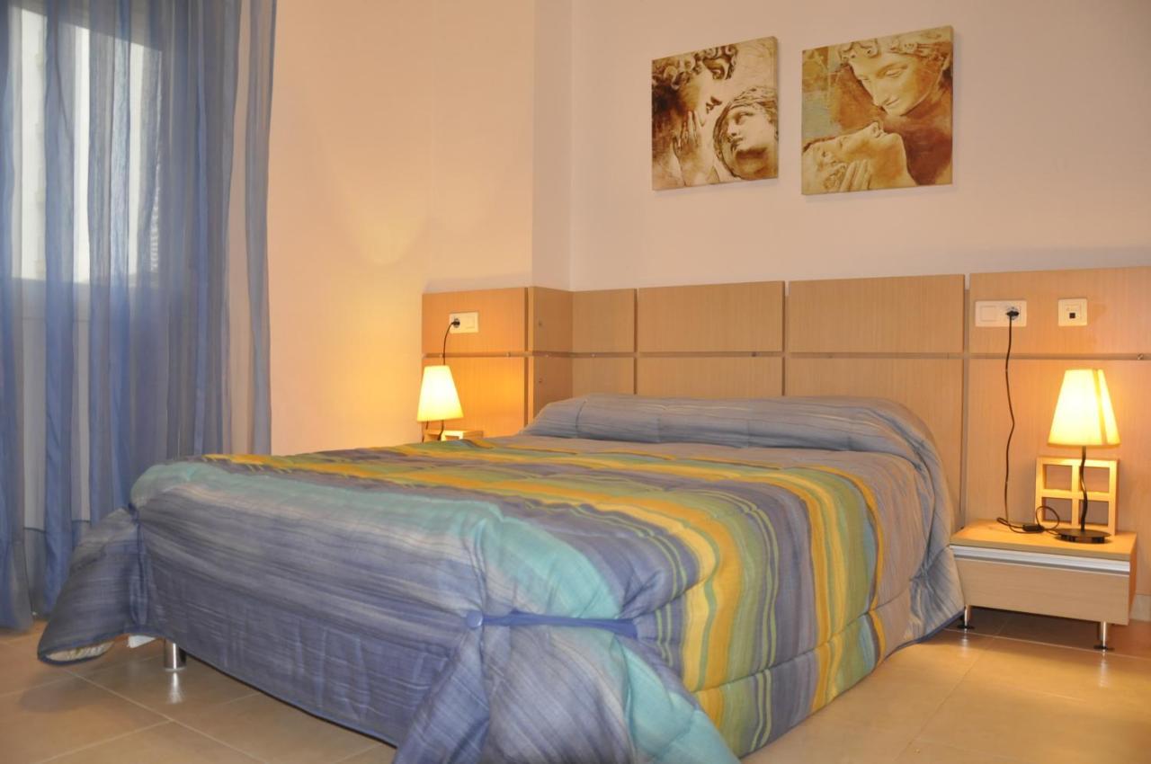 APCOSTAS Marina D'or 1era línea - vista lateral mar Oropesa del Mar Exterior foto